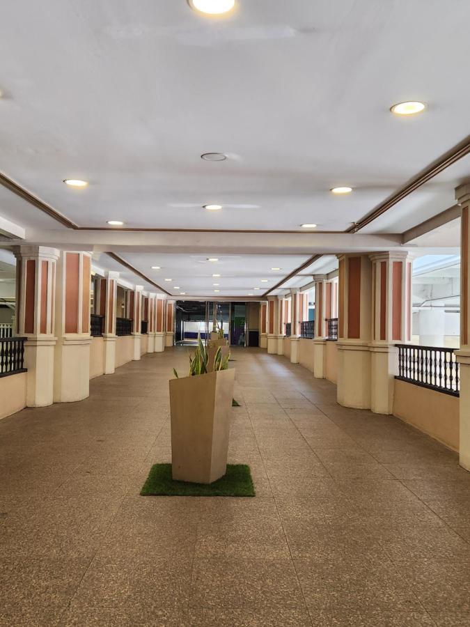 Spacious Cozy Suite At The Venice Mall With Free Parking And Washing Machine (Adults Only) Тагуиг Екстериор снимка