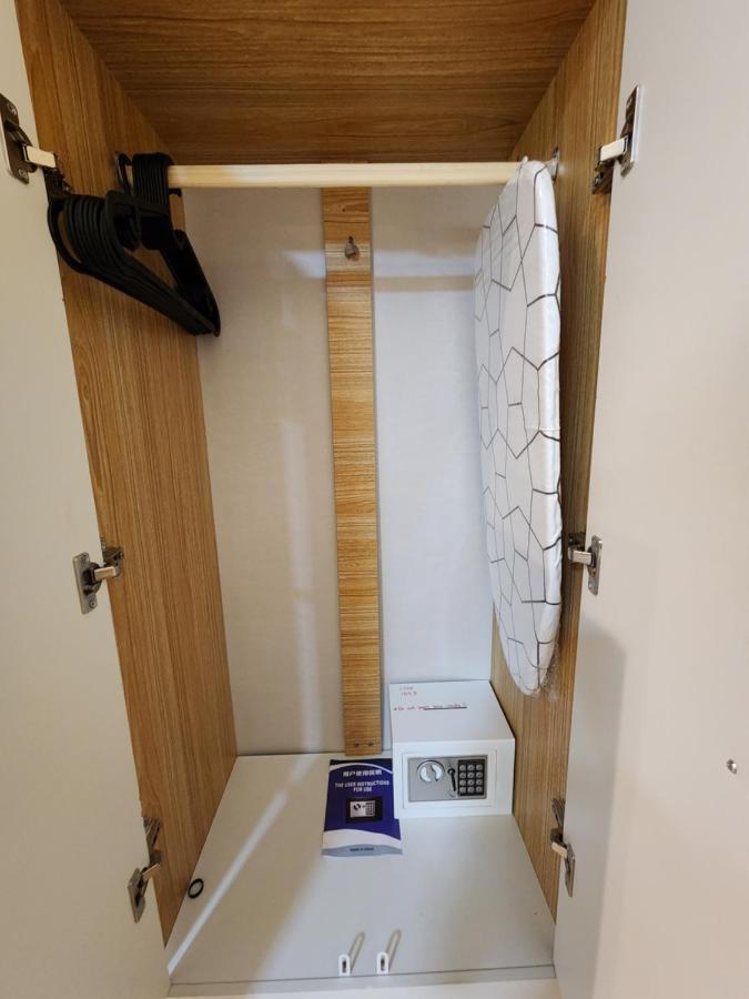 Spacious Cozy Suite At The Venice Mall With Free Parking And Washing Machine (Adults Only) Тагуиг Екстериор снимка