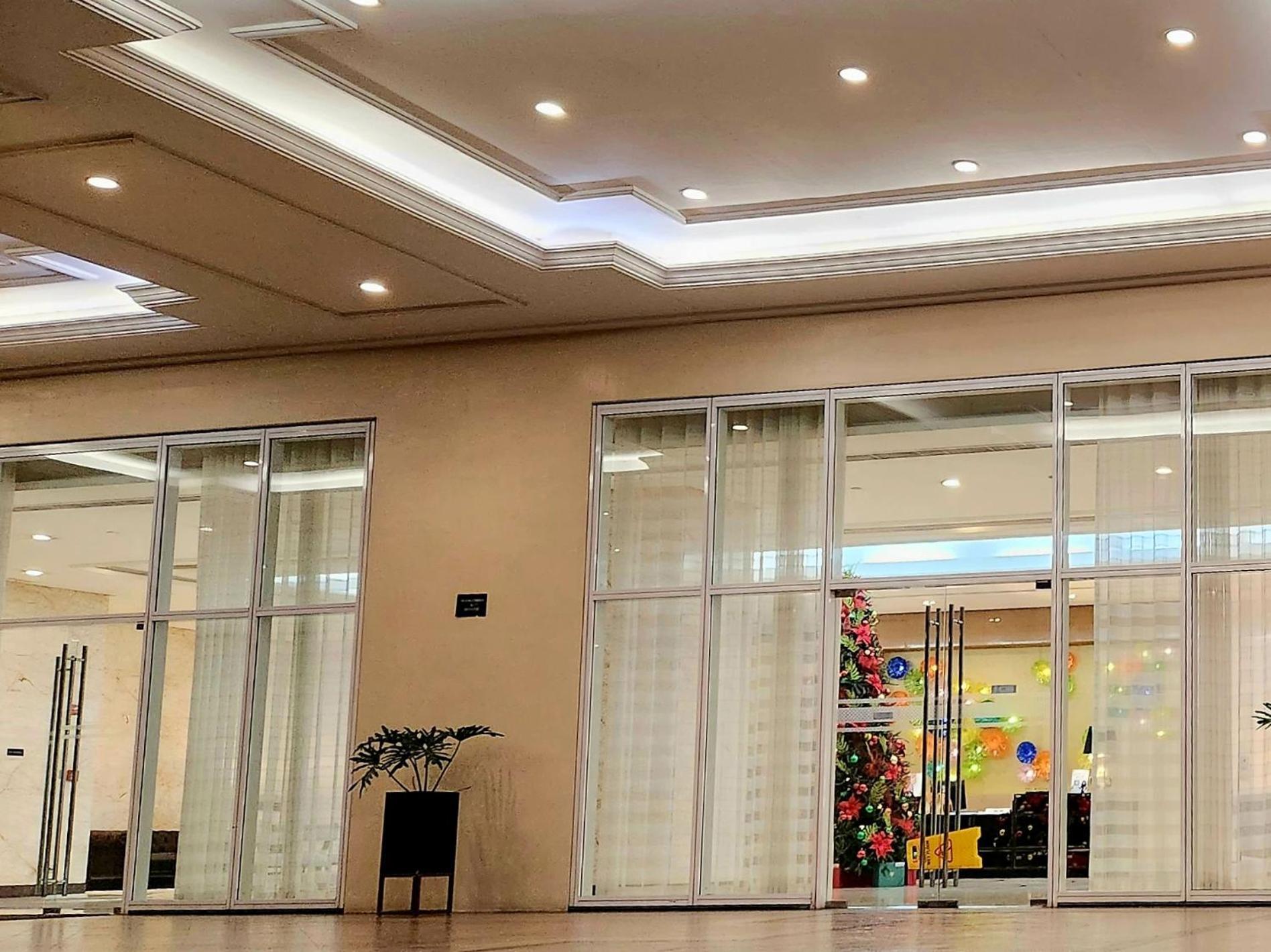 Spacious Cozy Suite At The Venice Mall With Free Parking And Washing Machine (Adults Only) Тагуиг Екстериор снимка