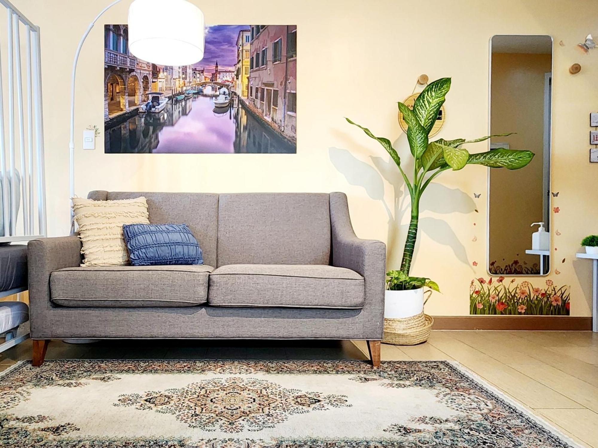 Spacious Cozy Suite At The Venice Mall With Free Parking And Washing Machine (Adults Only) Тагуиг Стая снимка